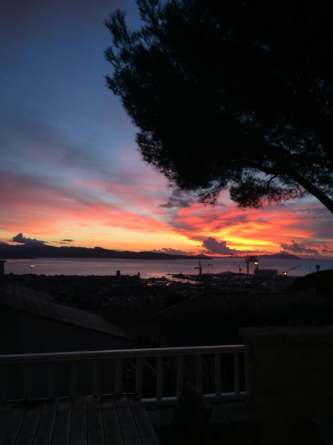 Studio Pirate Vue Mer - Soleil Levant La Ciotat Apartment Exterior photo