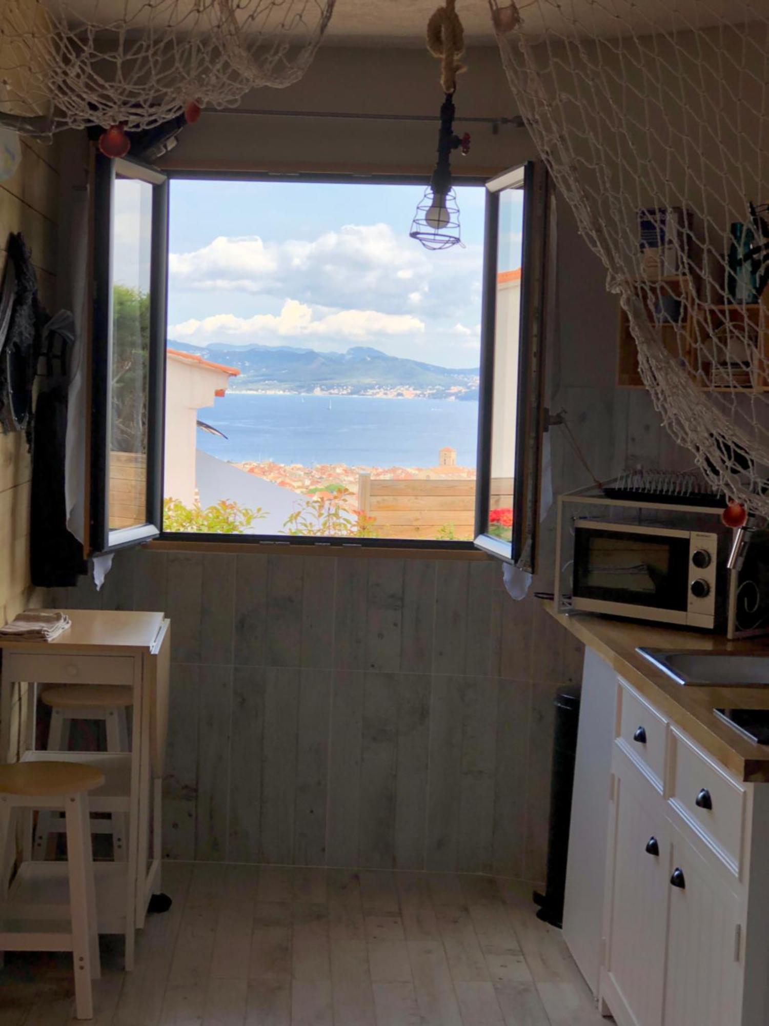 Studio Pirate Vue Mer - Soleil Levant La Ciotat Apartment Exterior photo